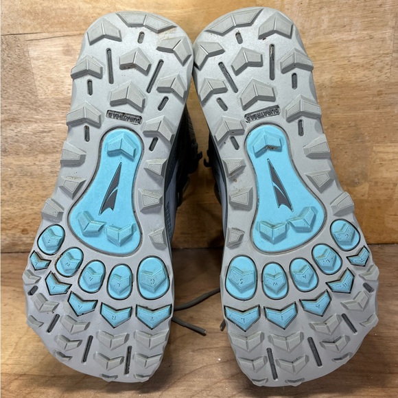 Altra Lone Peak All Weather WATERPROOF Womens Size 8.5 Hiking Boots Shoes Gray - Picture 7 of 9